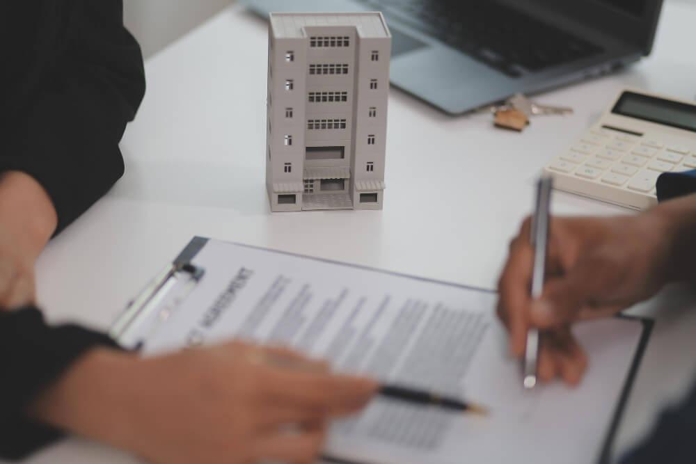 מה עושים אם מתגלה עיקול על הדירה רגע לפני חתימת החוזה?